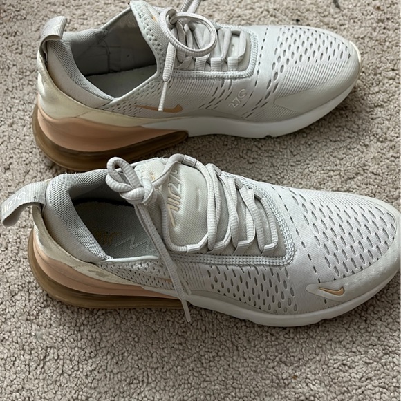 Nike Shoes - Nike womens’s air max 270.